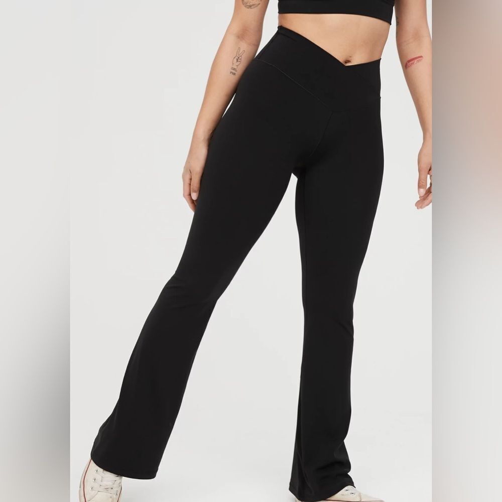 Chic Black Flare Crossover Pants for Women NWT IN PACKAGE - Picture 2 of 8